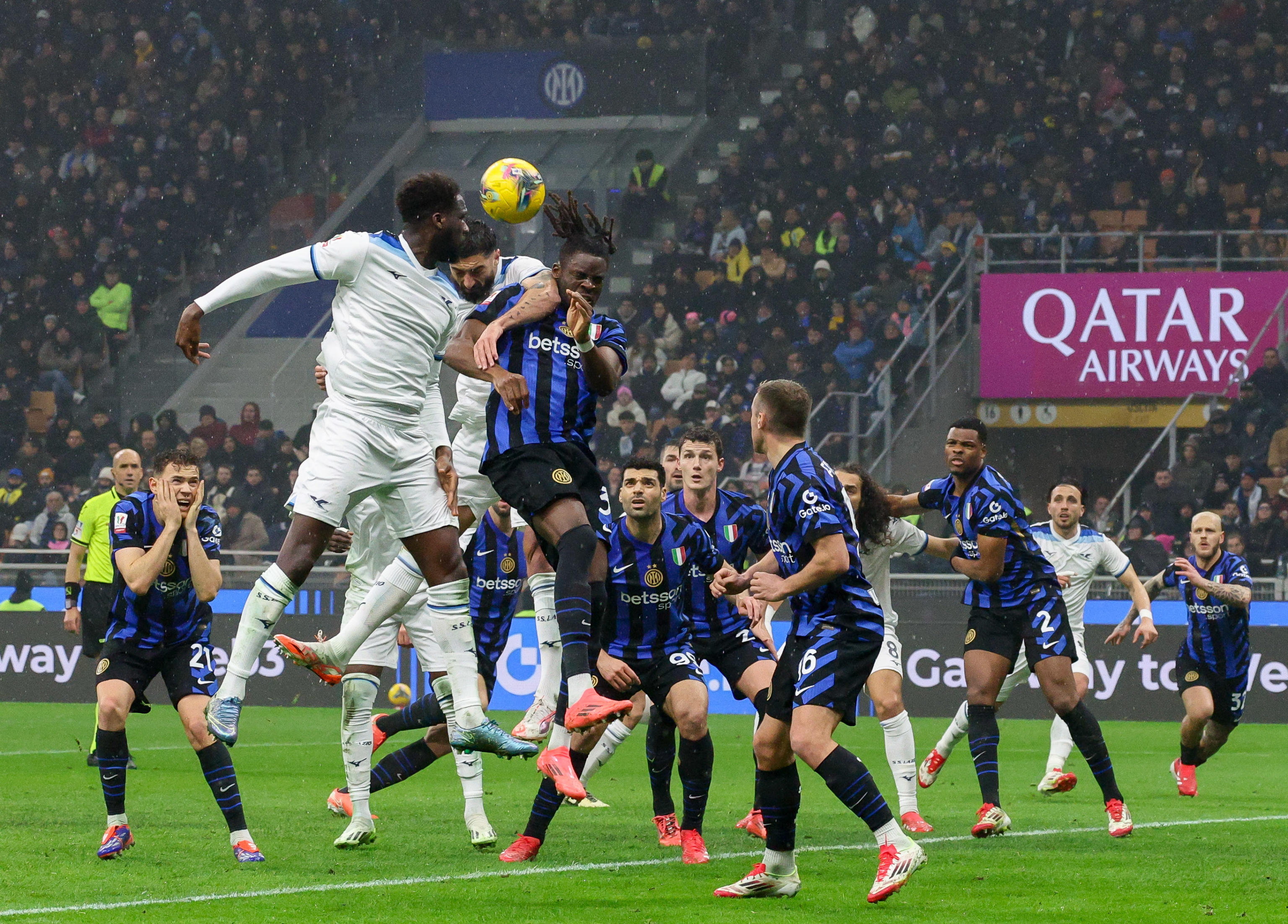 意大利国家队在比赛中实现完胜