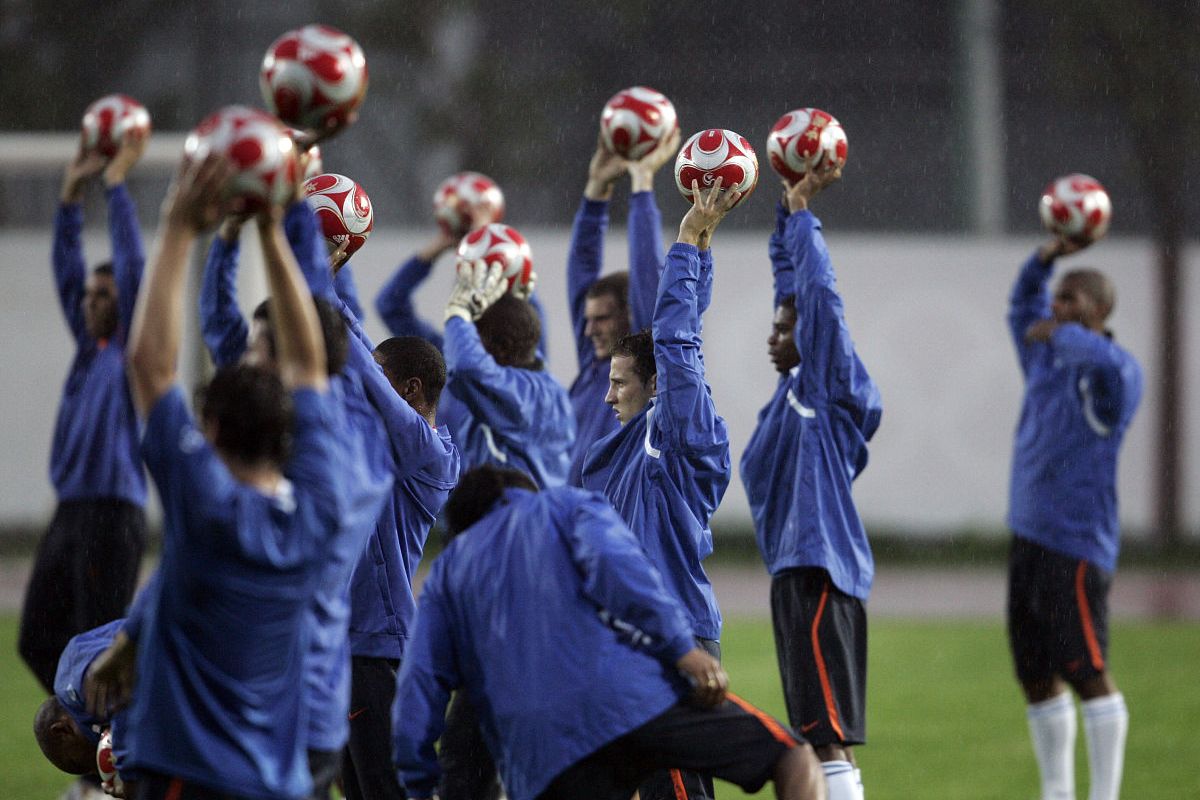 开云体育网页版登录入口-荷兰队在最新一场比赛中展现出强大实力，备受瞩目的简单介绍