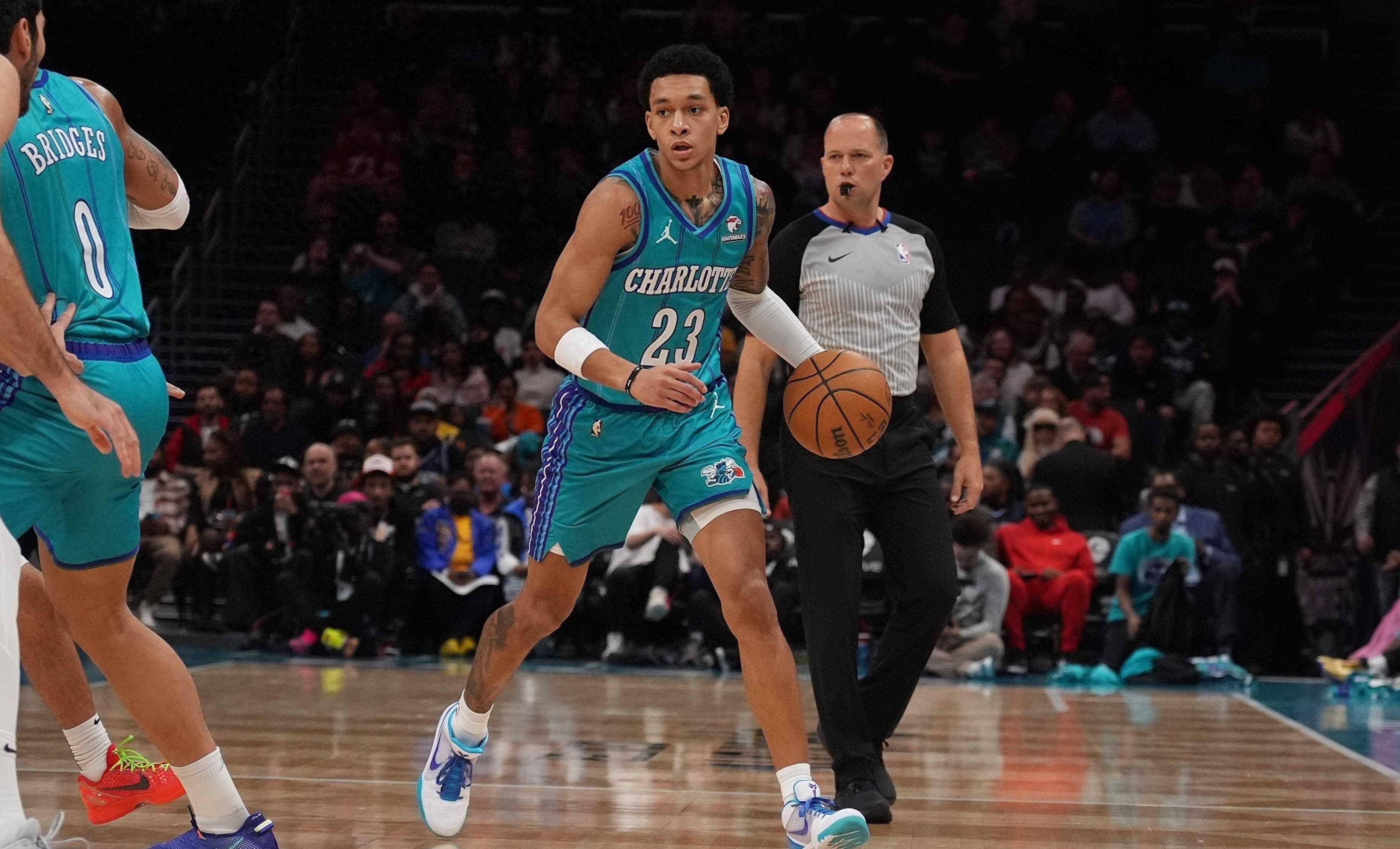 开云体育网页版-雷恩备战下一轮比赛，球员全力备战