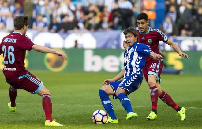 阿拉维斯毫无悬念战胜埃瓦尔，保级前景一片光明的简单介绍