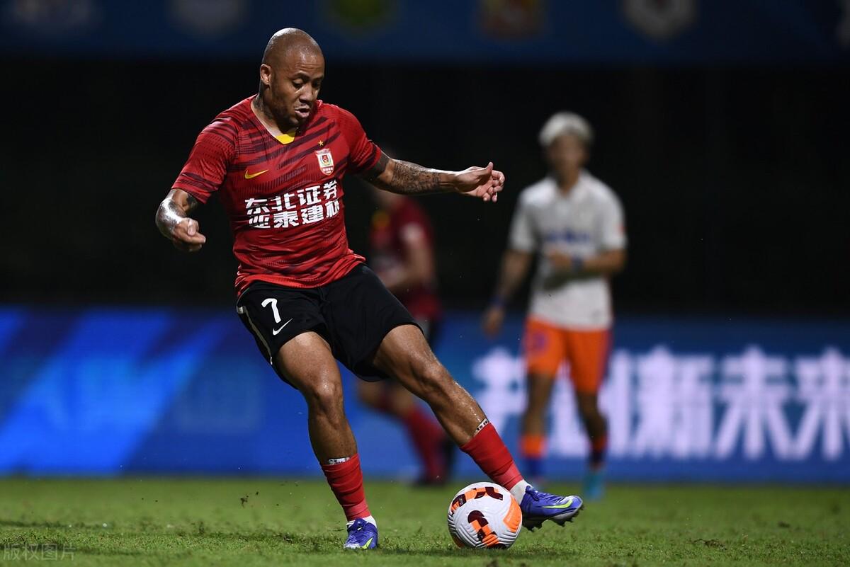 开云体育网页版-包含意大利篮球队赛场风云，成功卫冕冠军的词条