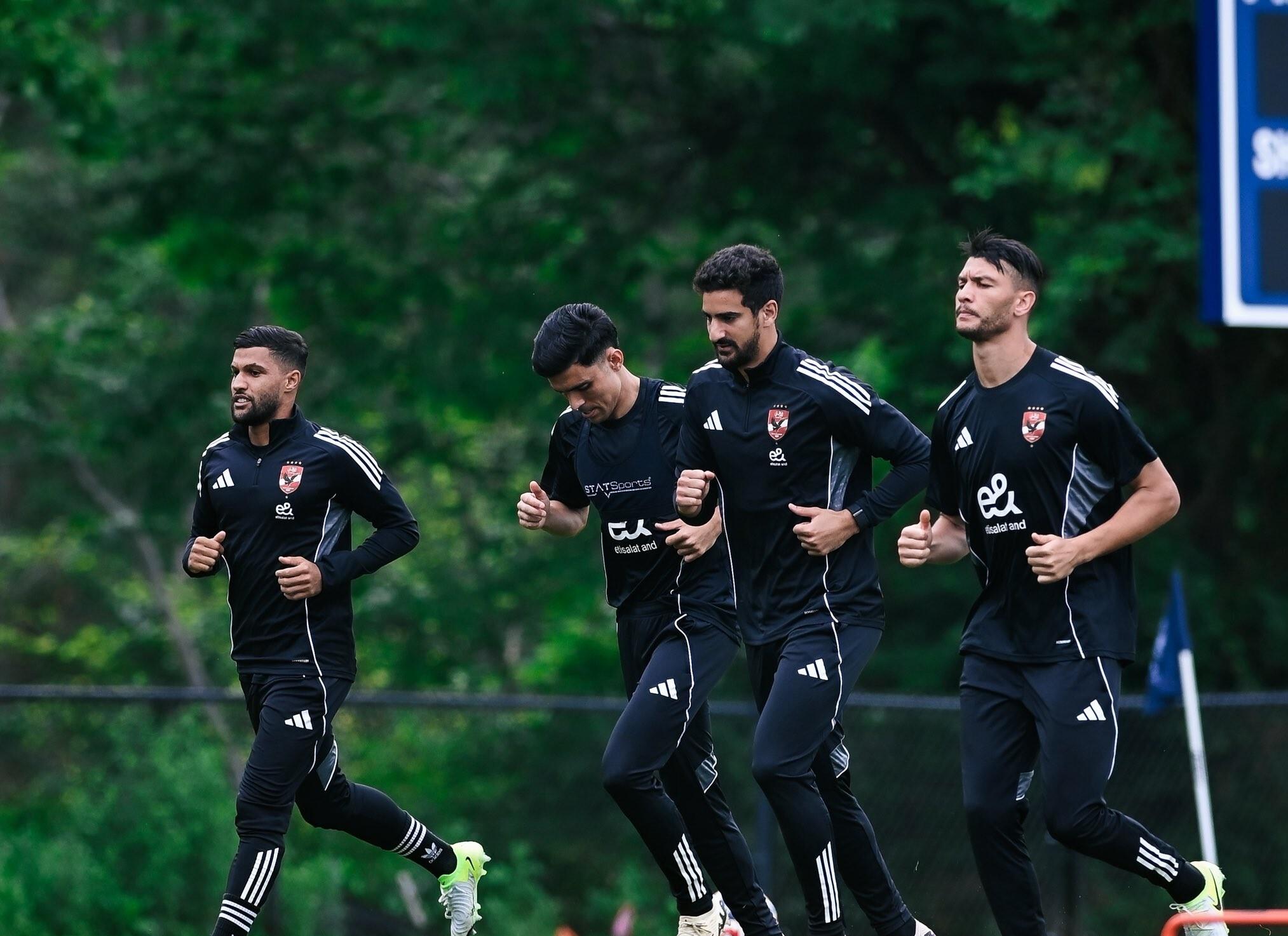 关于帕尔梅拉斯备战世俱杯半决赛，曼联状态成关键的信息