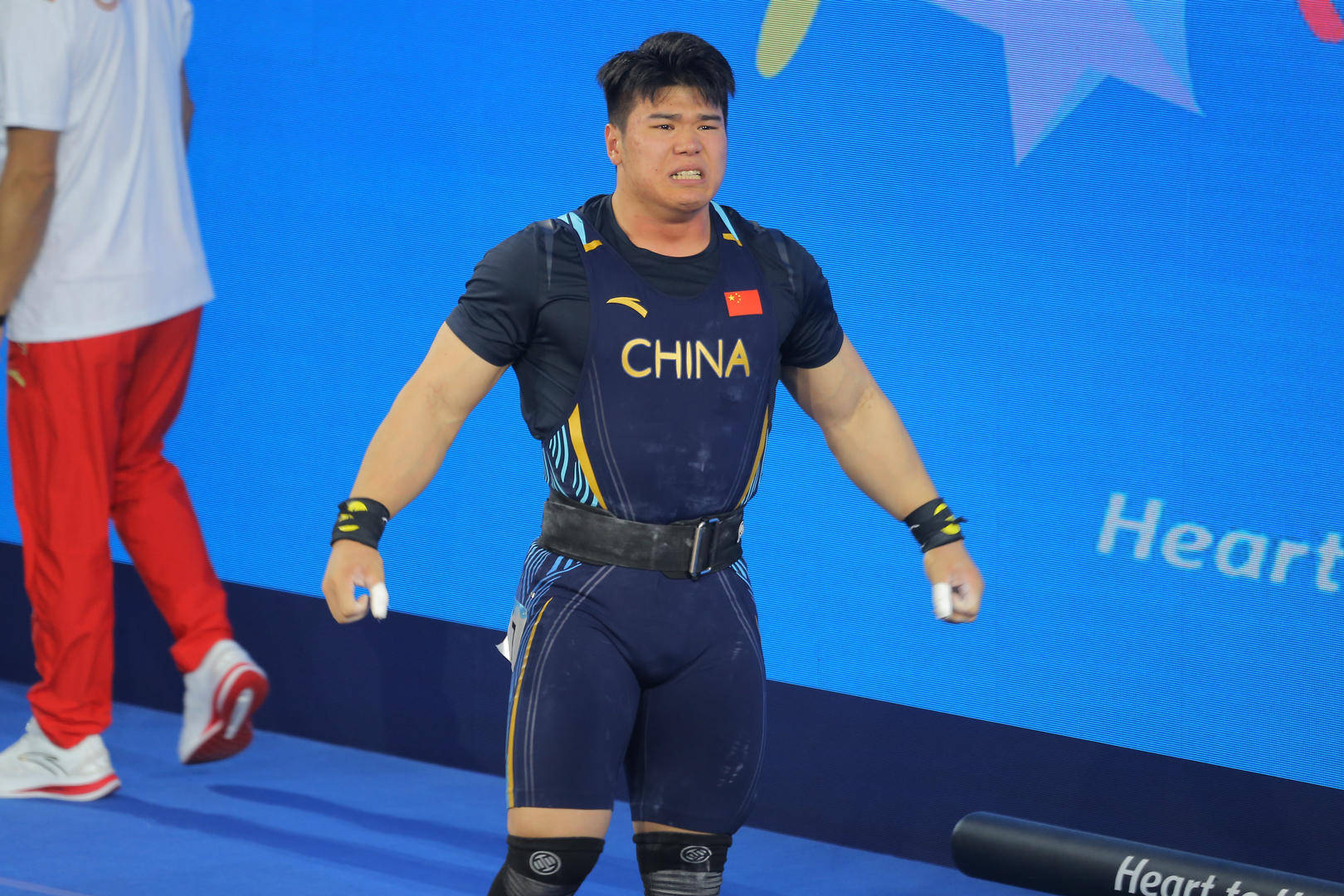 开云体育在线-德国运动员在举重比赛中夺冠