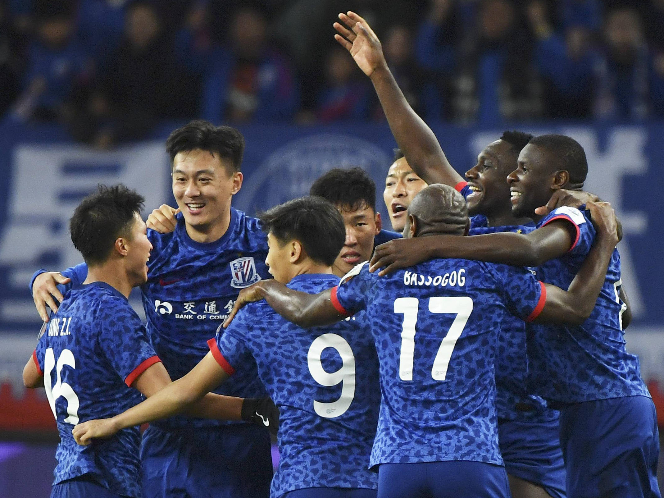 开云体育app-队员们在亚冠比赛中克服困难取得胜利