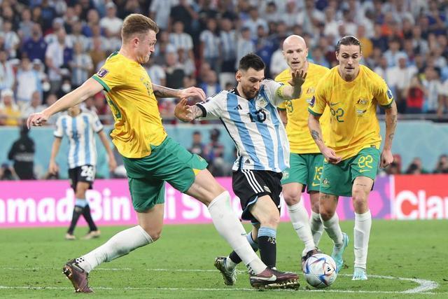 开云体育网页版登录入口-国家队中场展现统治力，取得胜利