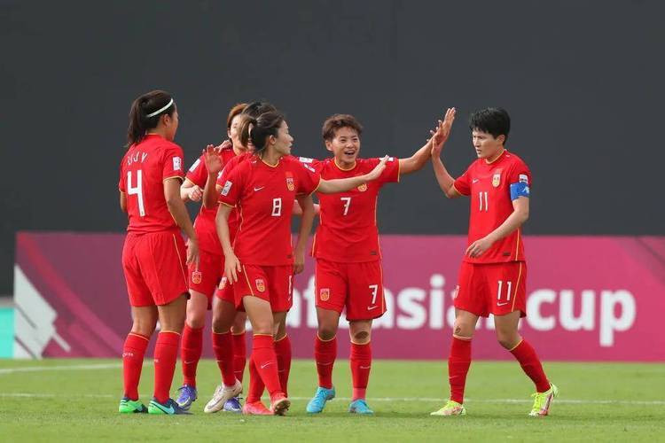 中国女足备战国际女足友谊赛，巅峰对决