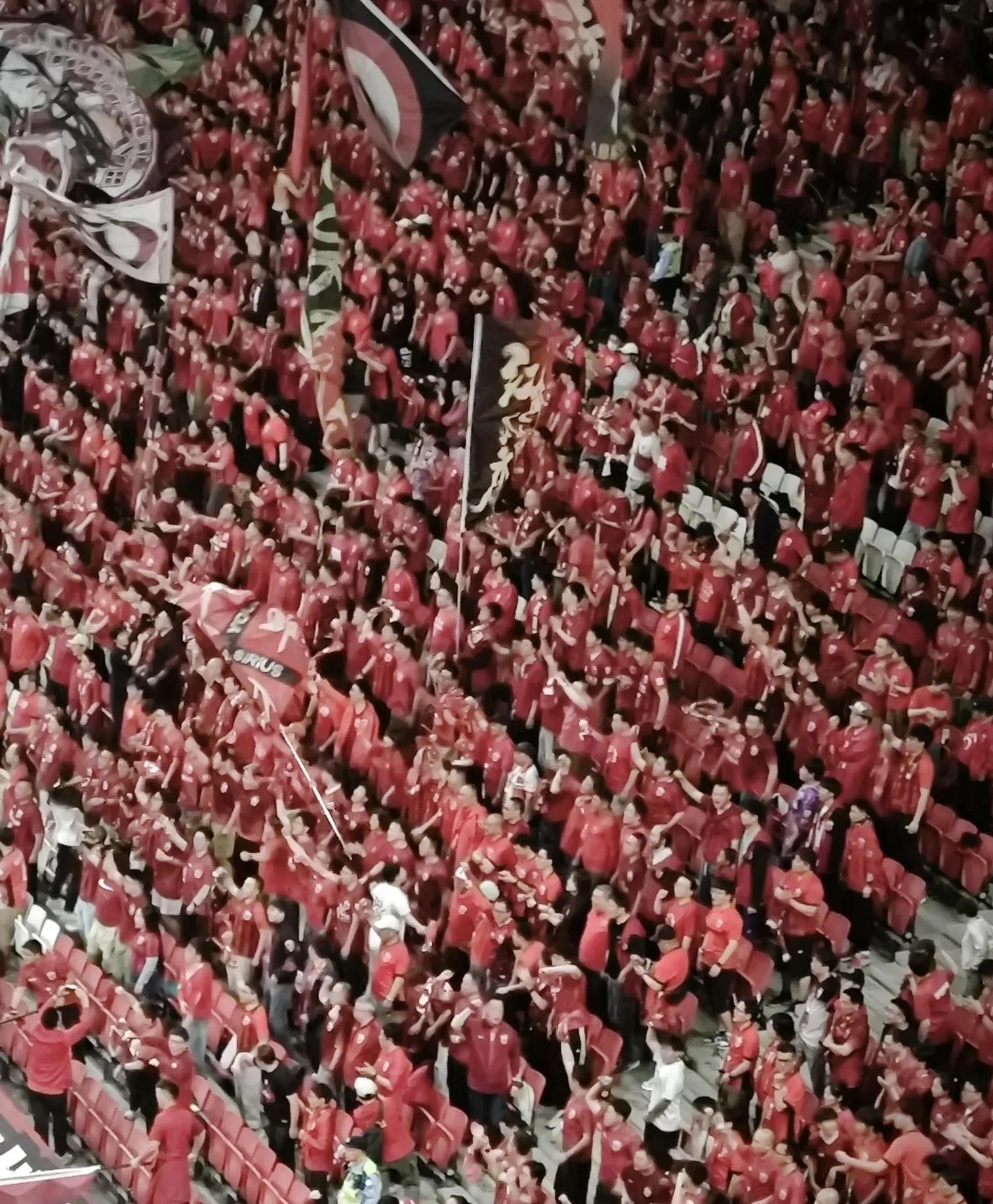 强队之间激烈对决，引发球迷热议的简单介绍