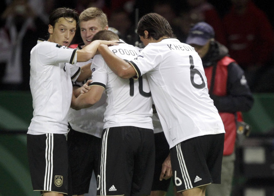 斯洛文尼亚队打进欧洲杯预选赛，表现不俗备受好评的简单介绍