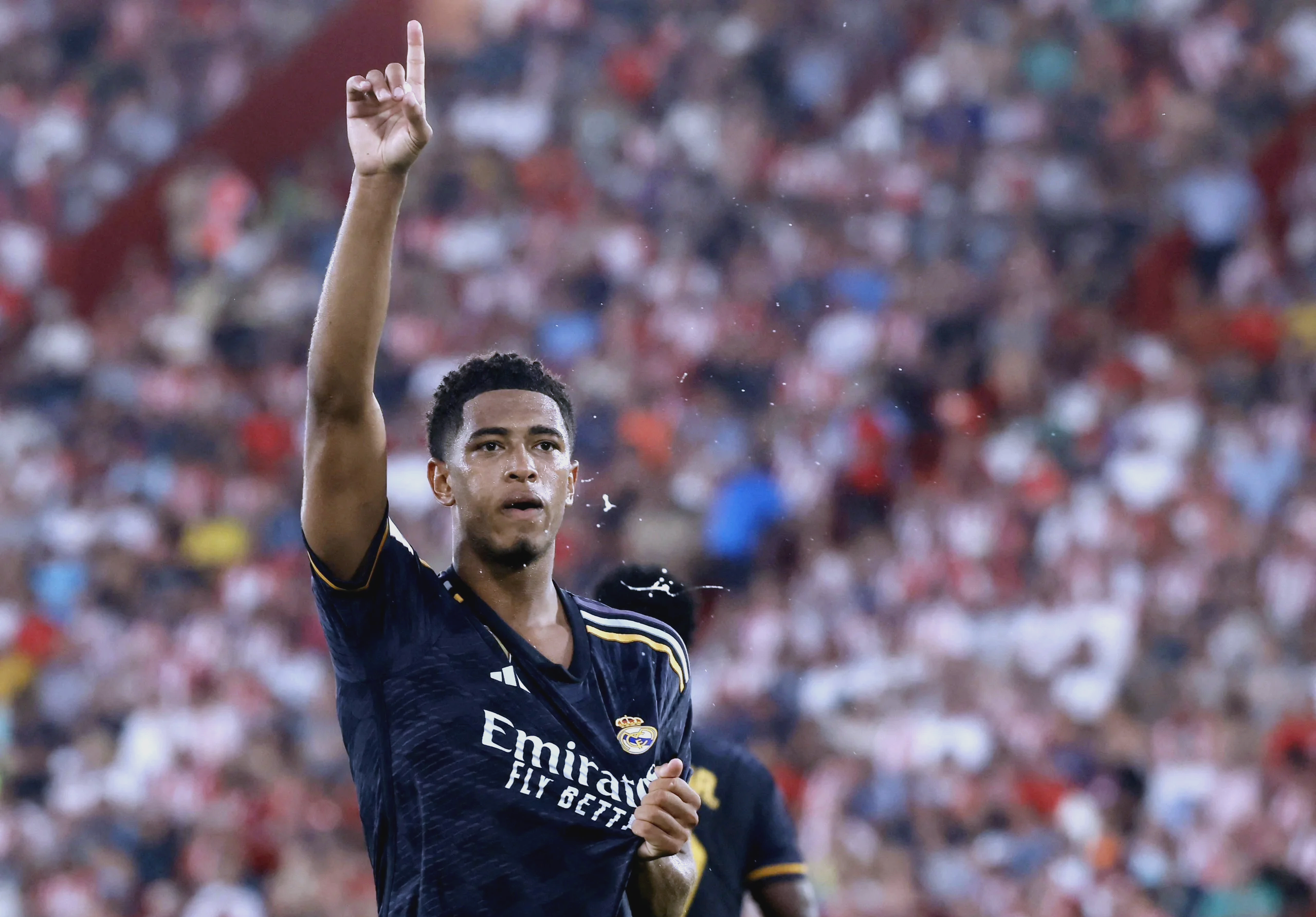 阿贾克斯胜皇马，晋级前景看好