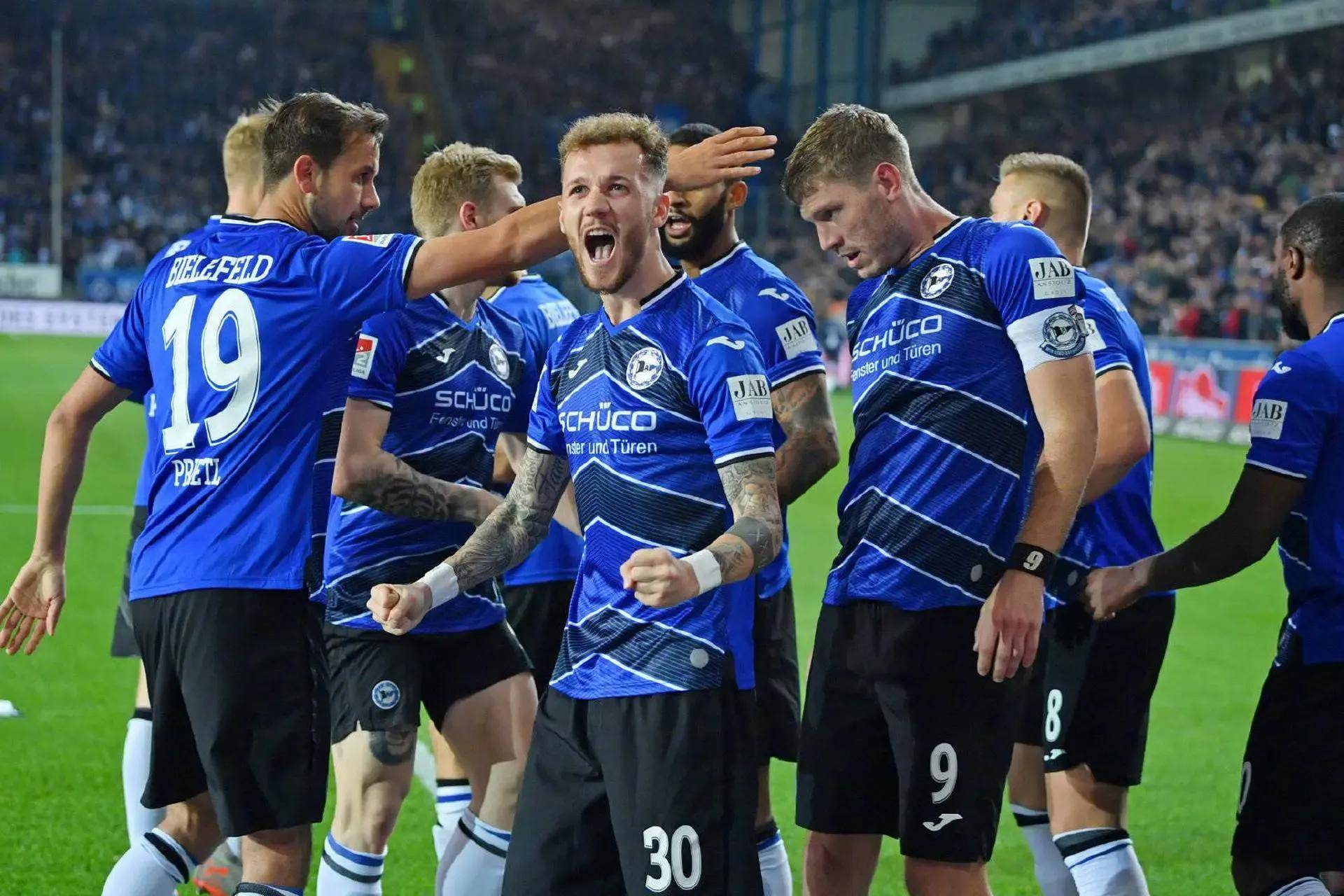 开云体育官方入口-沙尔克连胜收官，将德乙队伍甩在身后